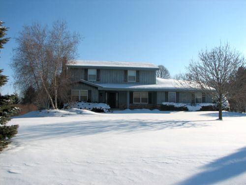 W235S7670 Vernon Hills Dr., Vernon, WI 53103