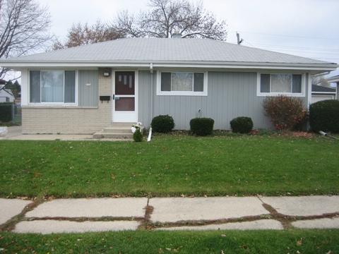 2524 Donna Ave, Racine, WI 53404