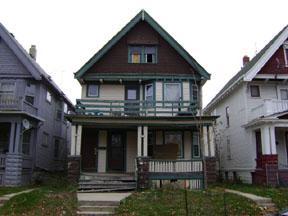 2450 N 39th, Milwaukee, WI 53208
