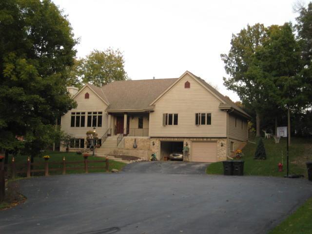 N84W16061 Menomonee Ave, Menomonee Falls, WI 53051