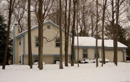 N26W22012 Glenwood Ln., Pewaukee, WI 53186
