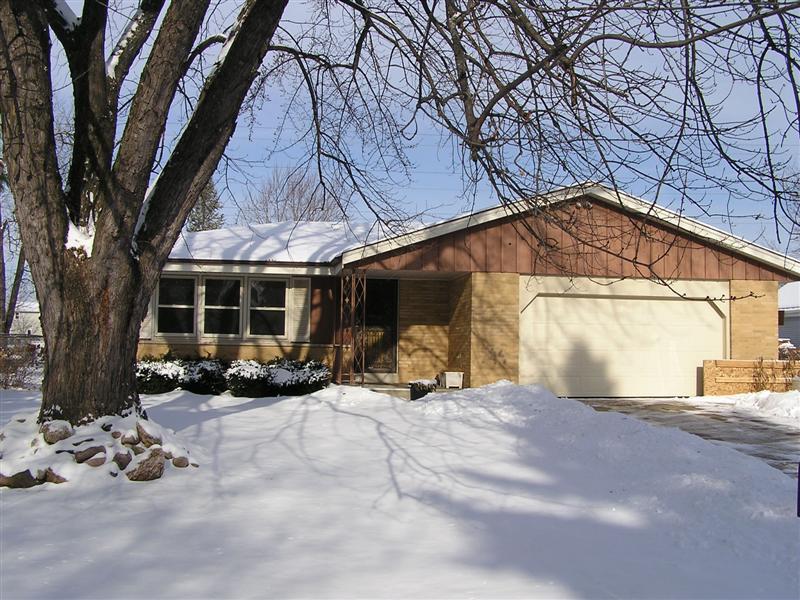 9222 W Plainfield Ave., Greenfield, WI 53228