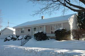 9325 W Eden Pl., Milwaukee, WI 53228