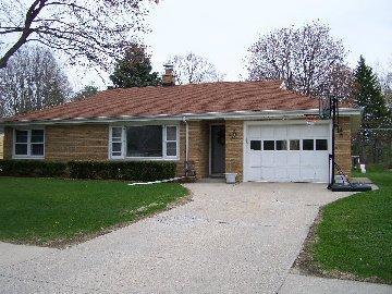 923 Green Tree Rd, West Bend, WI 53090