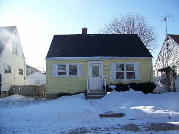 7129 W Beckett, Milwaukee, WI 53216