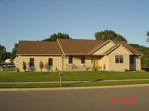 2001 Viking Ave., Holmen, WI 54636