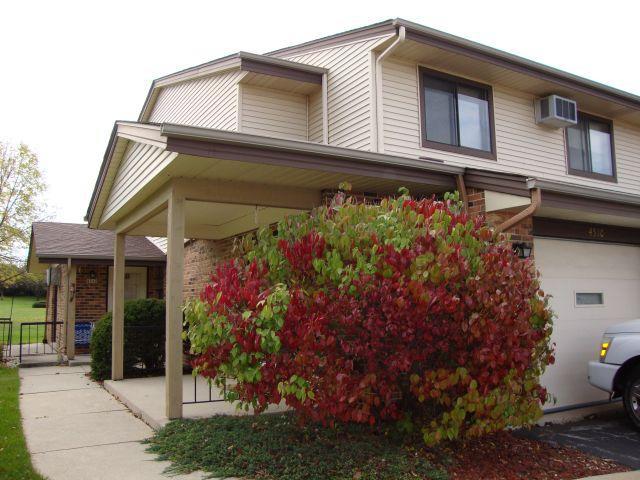 4510 S Greenridge Cir. #Bristol Ct, Greenfield, WI 53220