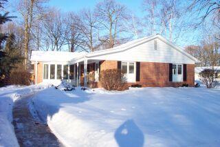 1446 Gunnell Ln., Manitowoc, WI 54220