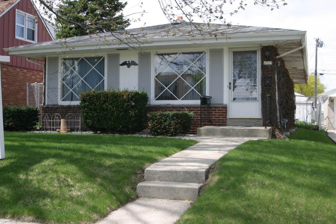 4929 N 89th St., Milwaukee, WI 53225