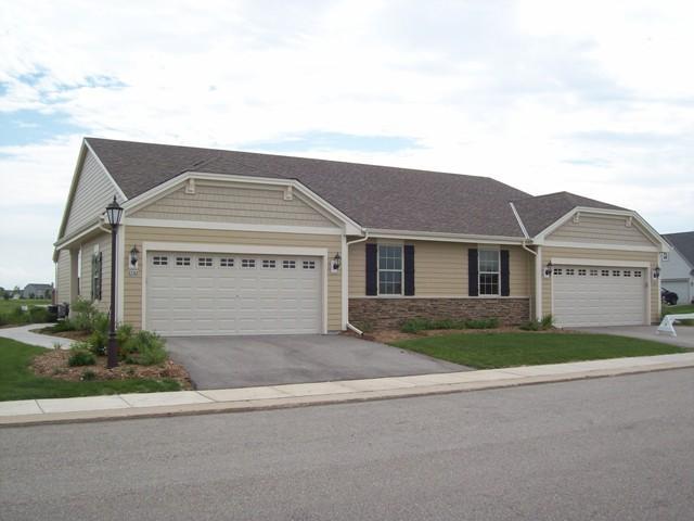 2753 Portage Cir., Waukesha, WI 53189