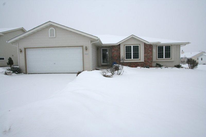 2629 Great Forest Dr., West Bend, WI 53090
