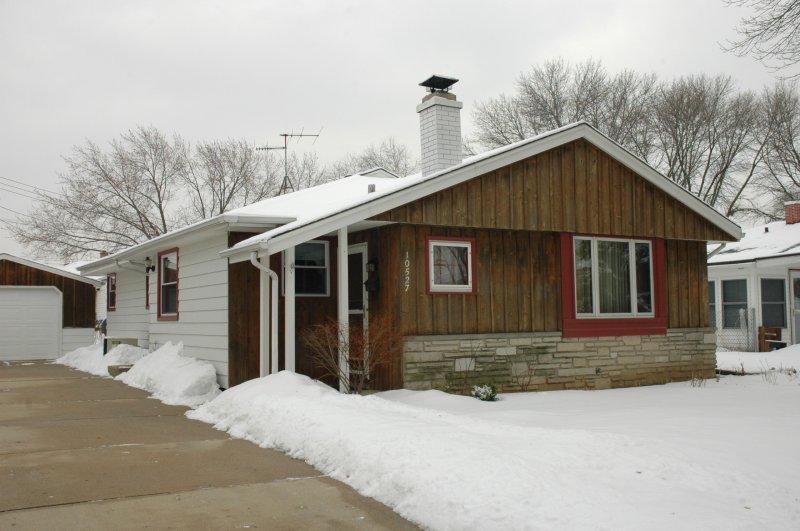 10527 W Stark Ave., Milwaukee, WI 53225