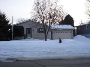 2321 S 23rd St., Manitowoc, WI 54220
