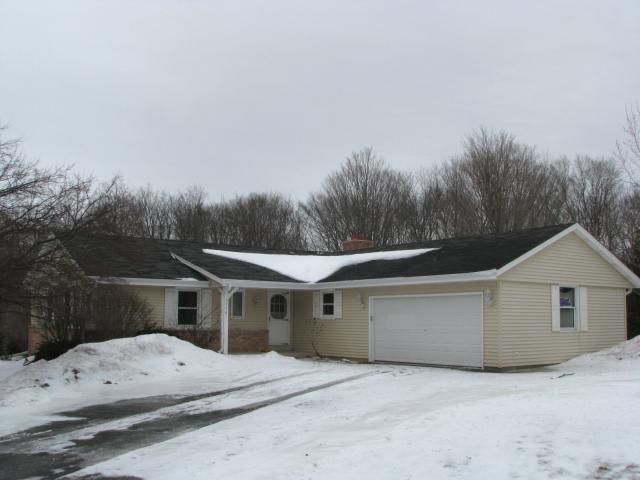 5778 Hickory Knoll, West Bend, WI 53095