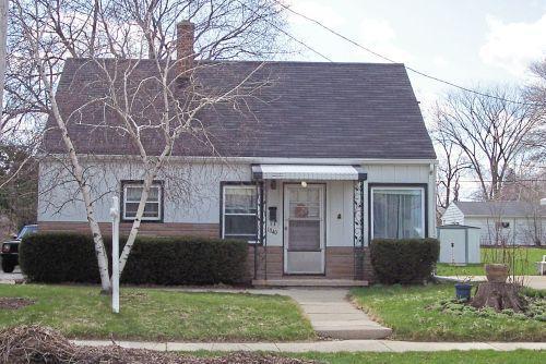 1040 Perkins Ave., Waukesha, WI 53186