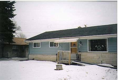 2332 N 114th St., Wauwatosa, WI 53226