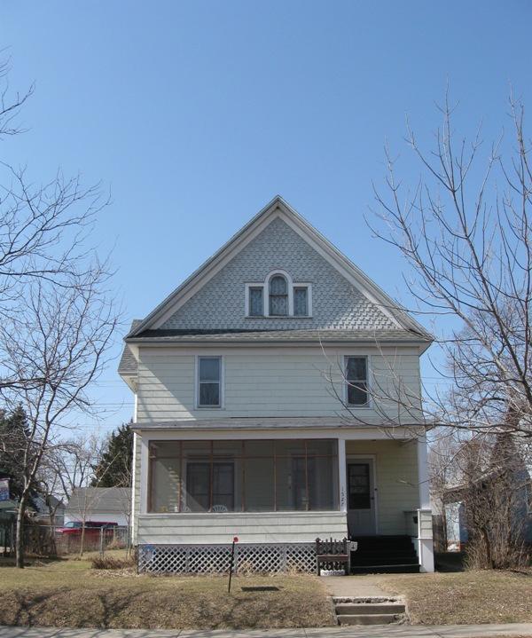 1527 Avon St., La Crosse, WI 54603