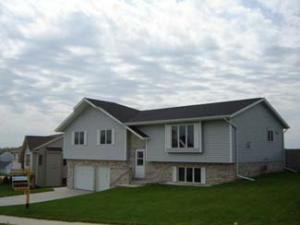 1230 Firethorn Dr., West Bend, WI 53090