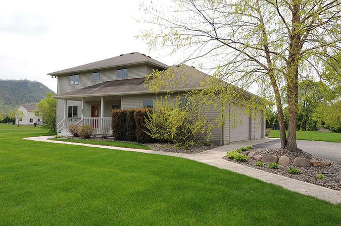 W7747 Devon Pl., Holland, WI 54636