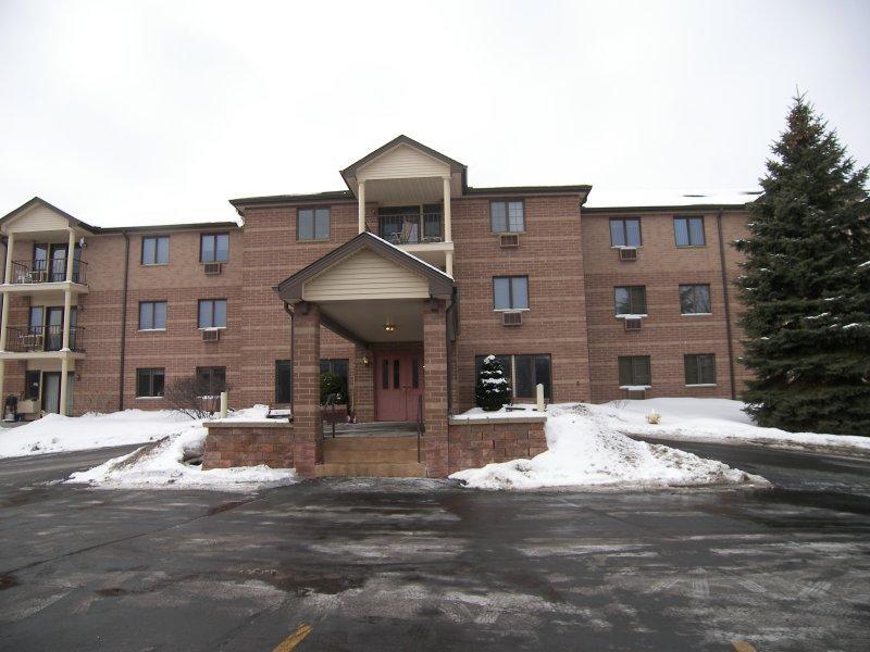 530 N Silverbrook Dr. #108, West Bend, WI 53090