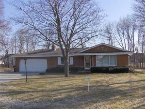 1441 W Daniel Ln., Oak Creek, WI 53154