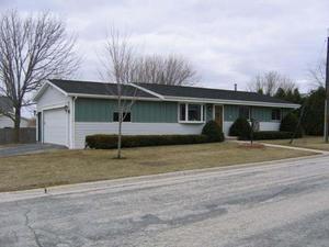 112 Westcourt, Saint Nazianz, WI 53042