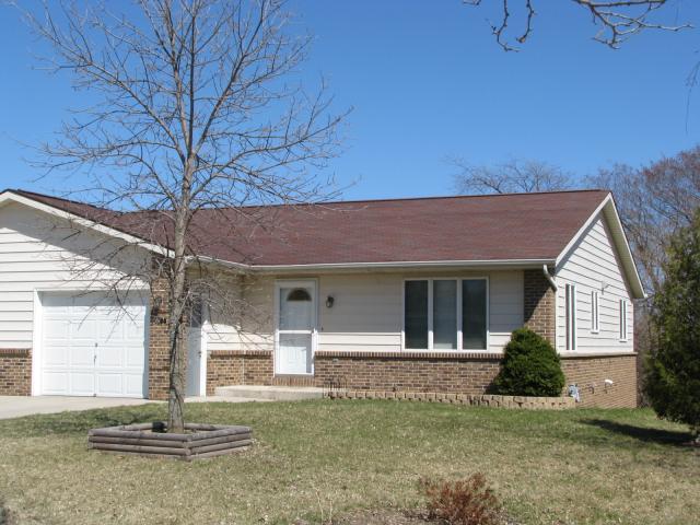 1523 Vogt Dr., West Bend, WI 53095