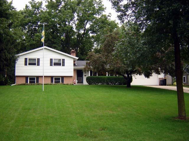 11731 W Underwood, Wauwatosa, WI 53226