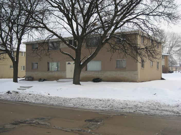 5800 N 91st, Milwaukee, WI 53218