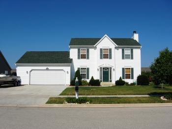 1316 Firethorn, West Bend, WI 53090