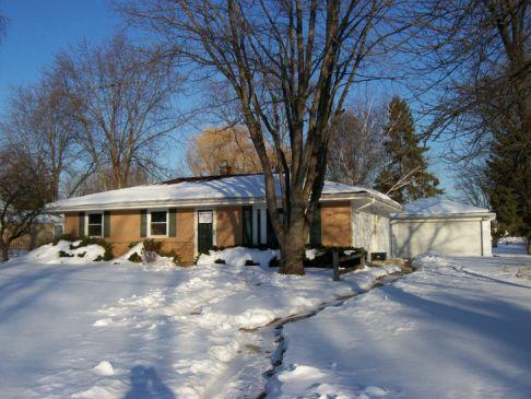 1407 Meadowlane Ave., Mount Pleasant, WI 53406