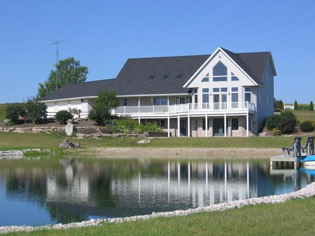 18032 Church Rd., Saint Nazianz, WI 53042