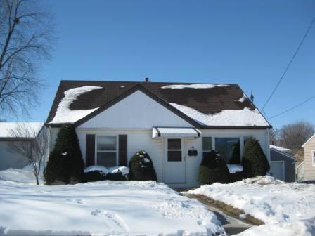 948 Harding Ave, Waukesha, WI 53186