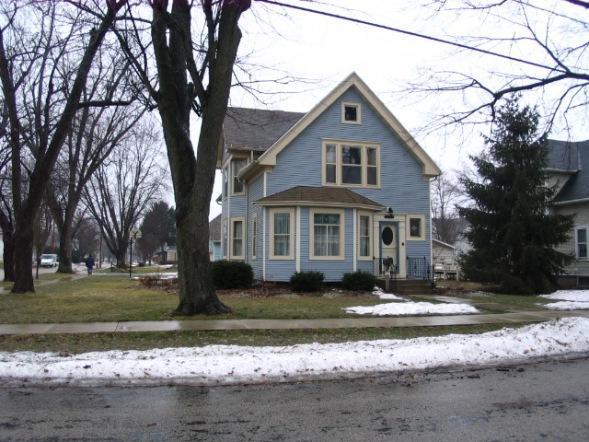 205 Russell Ave., Hartford, WI 53027