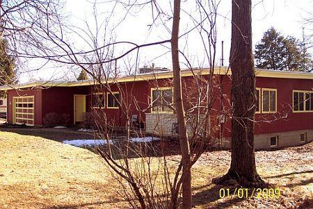 N63W37883 Vista Dr, Oconomowoc, WI 53066