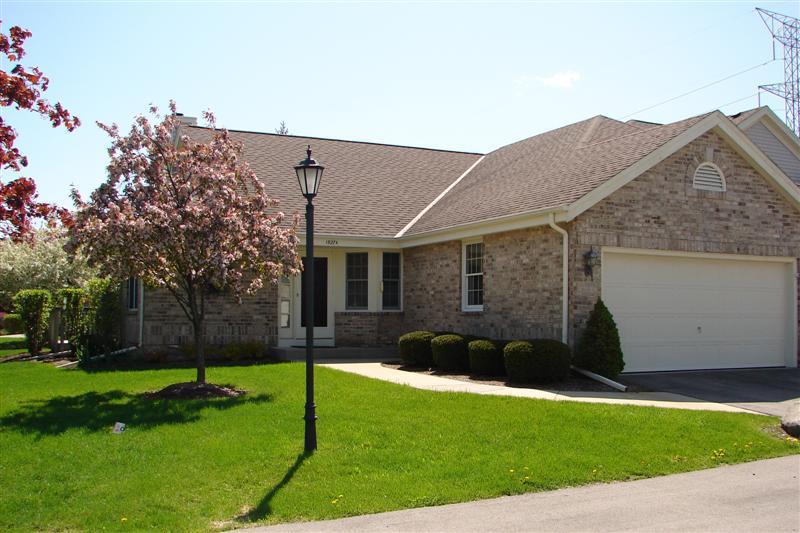 1927 Springbrook North #A, Waukesha, WI 53186