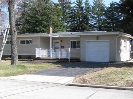 5608 Exeter St., Greendale, WI 53129