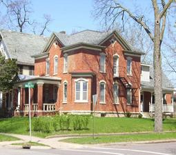 1235 Ferry, La Crosse, WI 54601