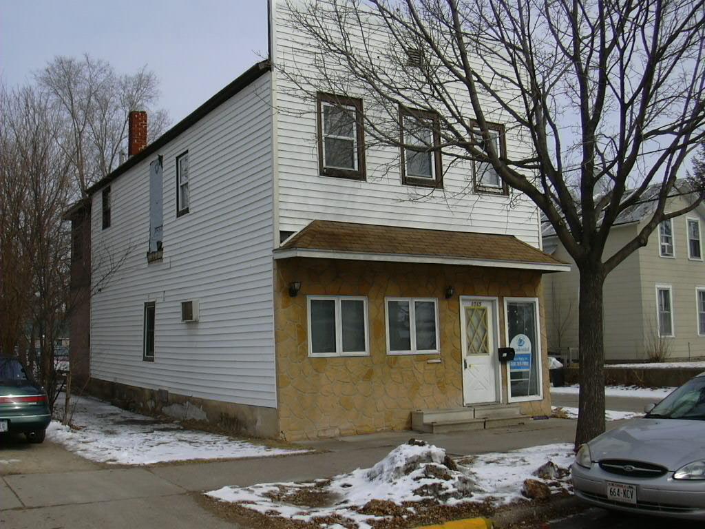 1015 Pine St., La Crosse, WI 54601