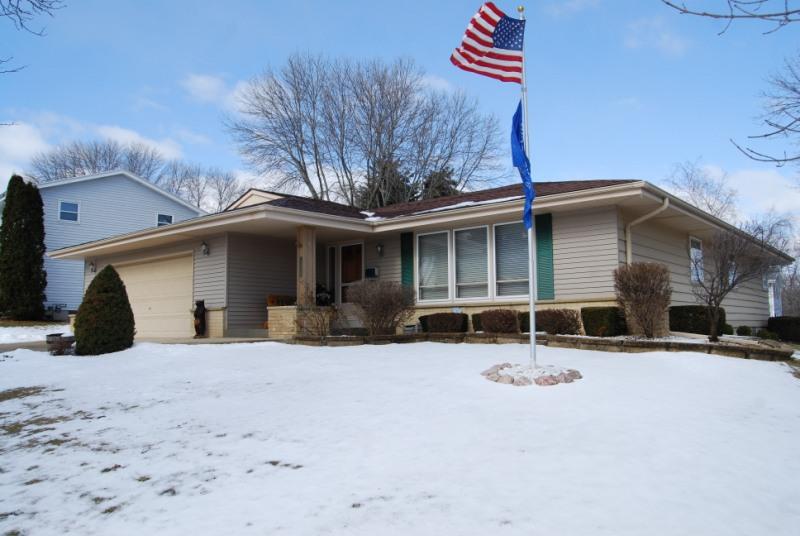 4920 Saxony Ln., Greendale, WI 53129