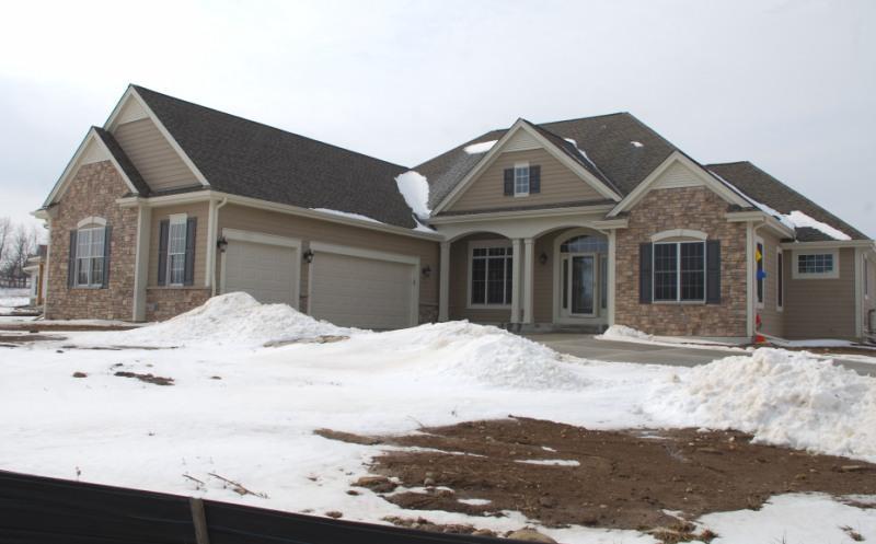 N24W23899 Hawks Meadow Dr., Pewaukee, WI 53188