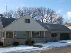 1301 W Sheridan Ct., Milwaukee, WI 53209