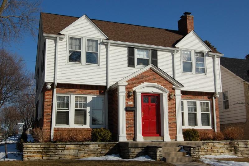 4796 N Woodburn St., Whitefish Bay, WI 53211