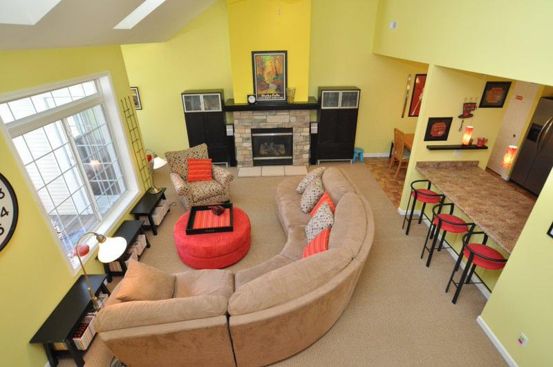 W398N5965 Autumn Woods #67, Oconomowoc, WI 53066