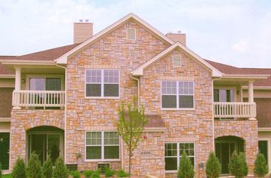 9325 S Cobblestone #H, Franklin, WI 53132