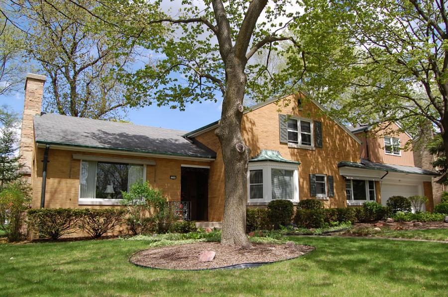 9540 W Beverly Pl., Wauwatosa, WI 53226