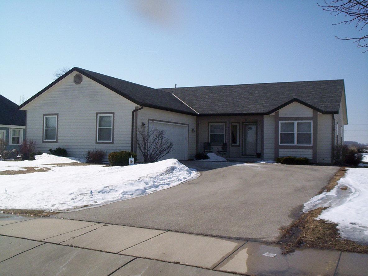 223 S Cottrell Dr., Saukville, WI 53080