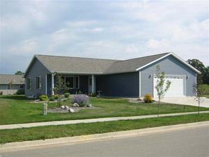 409 E Mchugh St., Holmen, WI 54636