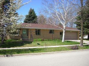 2404 Skyline Dr., West Bend, WI 53090