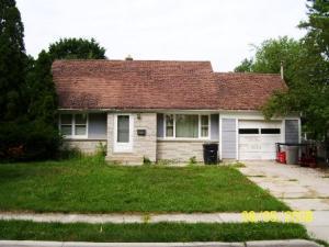 W157N9031 Caroline Dr., Menomonee Falls, WI 53051